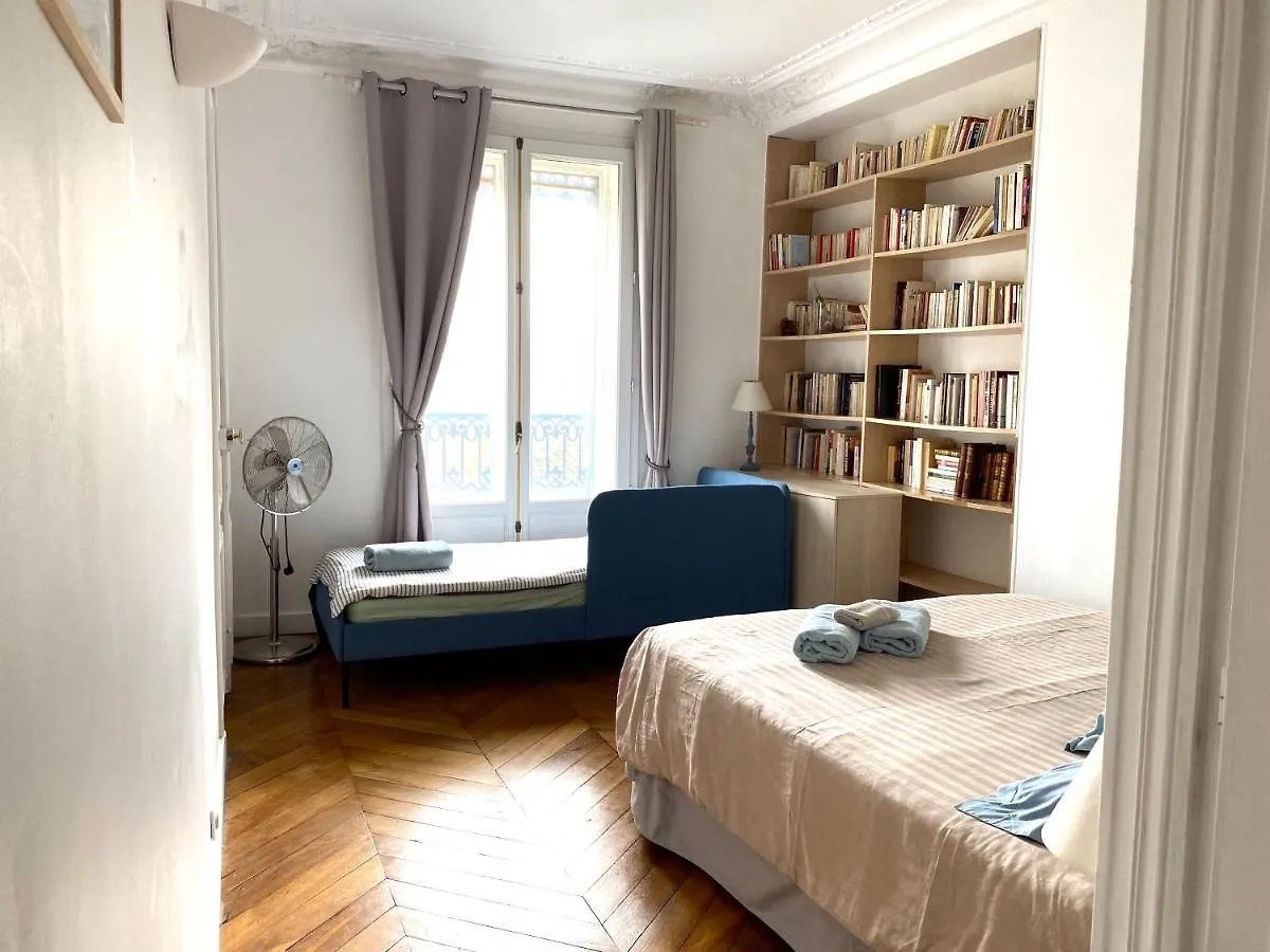 Marvellous Sunbathed 3Br At The Heart Of Paris Apartment France