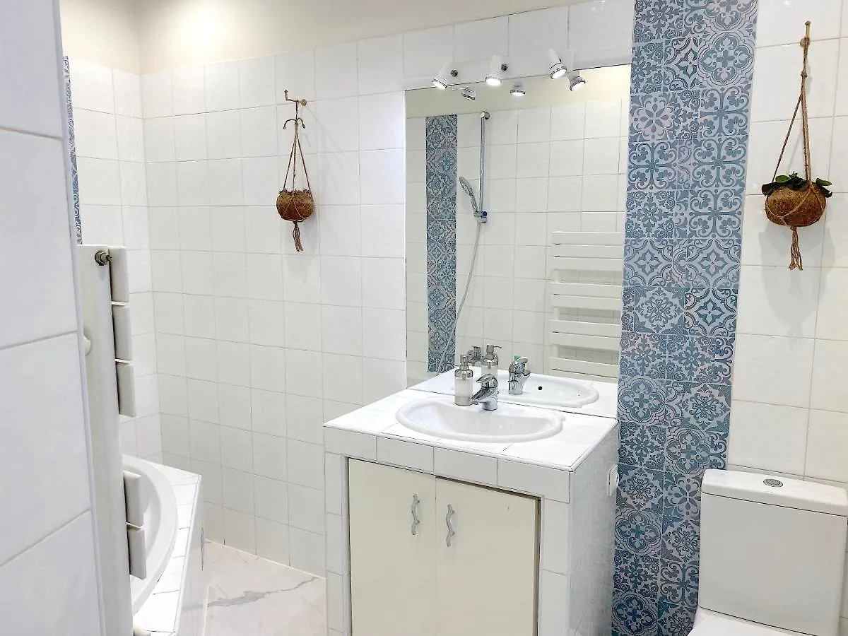 Marvellous Sunbathed 3Br At The Heart Of Paris Apartment France