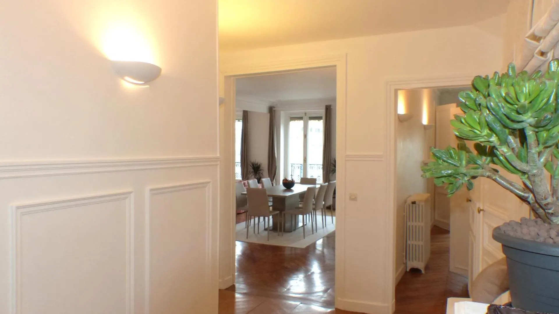 Marvellous Sunbathed 3Br At The Heart Of Paris Apartment