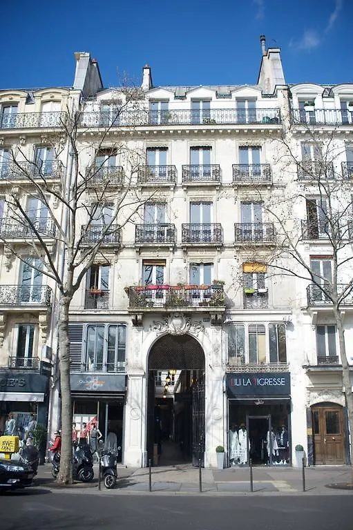 Marvellous Sunbathed 3Br At The Heart Of Paris Apartment