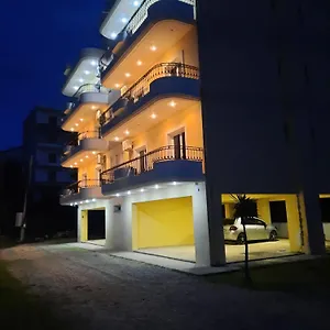 Amarildo Apartment Himare